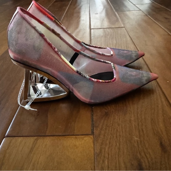 NWT Gianni Bini Pamalaa Printed Mesh Architectural Wedge Pumps Sz 6,5 - Picture 5 of 9